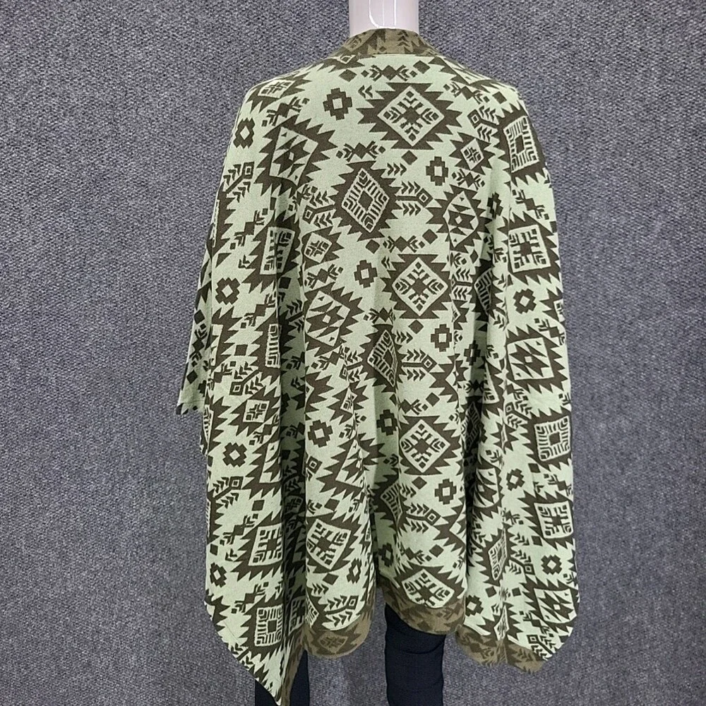 Denim Co Womens Jacquard Open Front Poncho Cardigan Plus One Size Green Printed